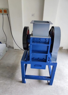 Uszczelniona kompaktowa laboratoryjna kruszarka szczękowa typu MPE 45kg/H Maszyna